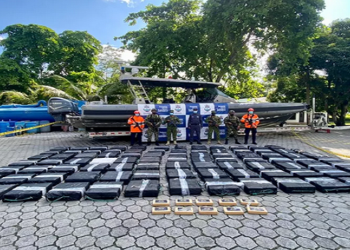 SUBMARINO COM DUAS TONELADAS DE COCAÍNA