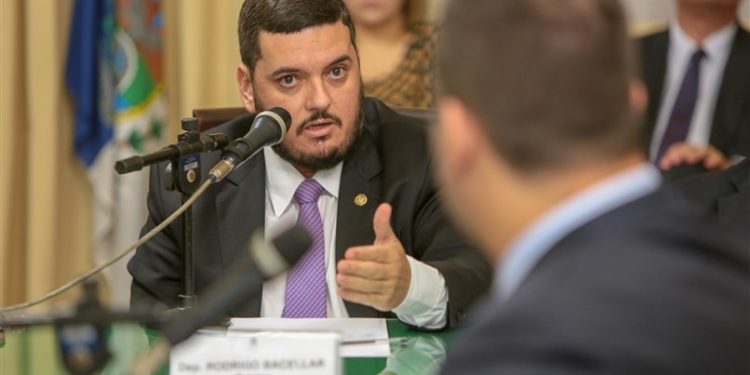 Rodribo Bacellar x Wladimir Garotinho: Disputa política em Campos-RJ