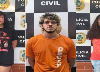 Amigos de jovem encontrada morta em Goiânia são presos suspeitos de esfaquear vítima e esconder corpo em mata