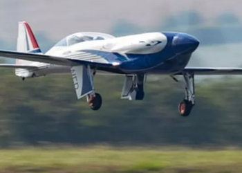 Roll Royce lança avião elétrico