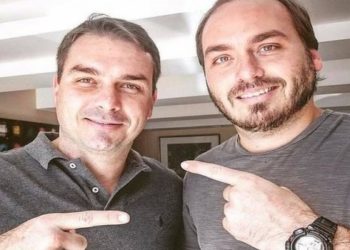 Carlos e Flávio Bolsonaro investgados pelo MP RJ