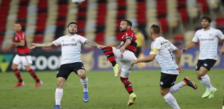 Com gol de Borja, Grêmio vence no Maracanã e quebra sequência do Flamengo