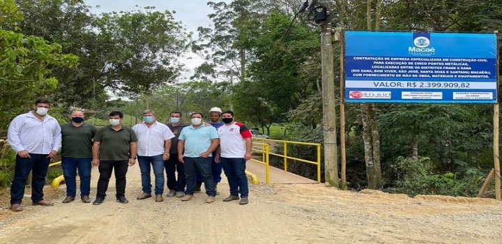 prefeito de Macaé, Welberth Rezende, esteve no Sana, nesta quinta-feira (30), onde acompanhou ações de melhorias de infraestrutura que estão sendo realizadas no distrito.