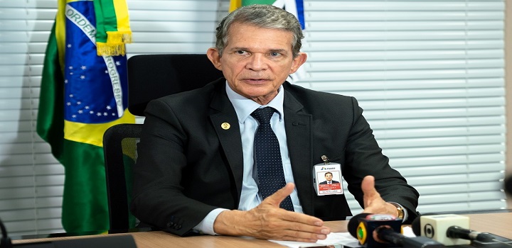 Petrobras é responsável por 34% do total do preço da gasolina Não há mudança na política de preços da empresa, diz presidente