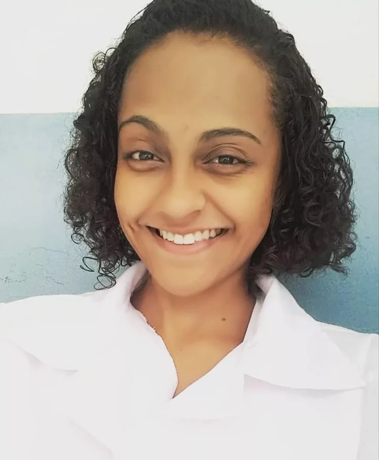 estava em casa, no bairro Paraíso, em Conceição de Macabu, quando foi surpreendida pelo criminoso na tarde desta terça-feira (28)