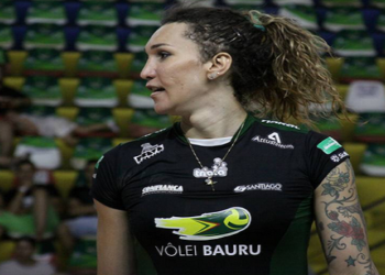 Em projeto apresentado na Câmara do Rio, o vereador Carlos Bolsonaro (Republicanos) quer proibir que atletas trans participem de competicões esportivas no município