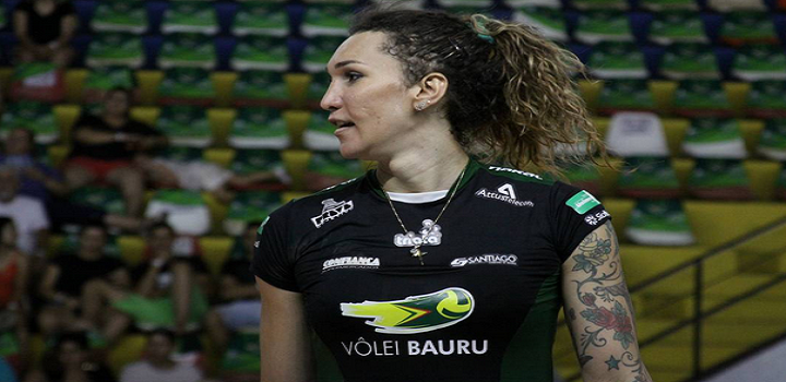 Em projeto apresentado na Câmara do Rio, o vereador Carlos Bolsonaro (Republicanos) quer proibir que atletas trans participem de competicões esportivas no município