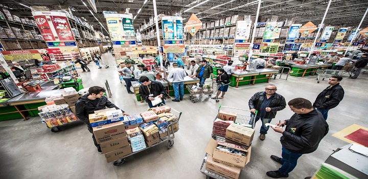 Expansão de ATacadôes no país: mudanças vêm num momento que a perda de poder aquisitivo exige que o consumidor recorra a soluções mais baratas