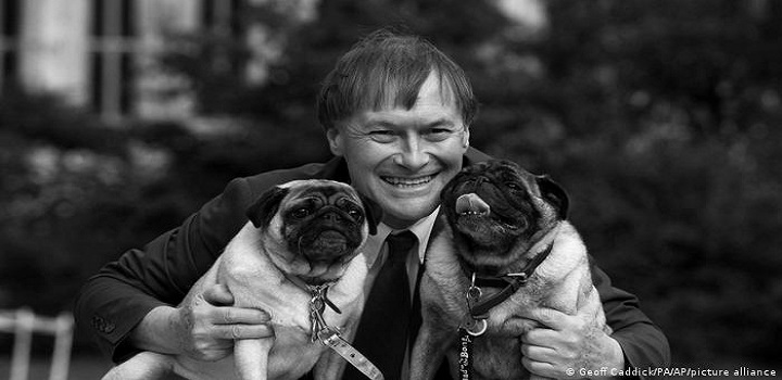 Polícia Metropolitana do Reino Unido disse que o assassinato do parlamentar britânico David Amess nesta sexta-feira (15) foi declarado oficialmente como um incidente terrorista,
