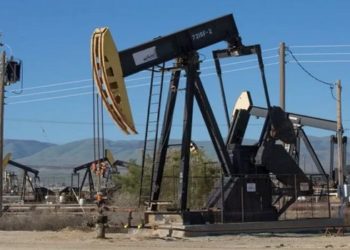 O preço do barril de petróleo do tipo WTI ultrapassou US$80 (R$ 436) na última segunda-feira (11/10) - foi a primeira vez em quase oito anos.