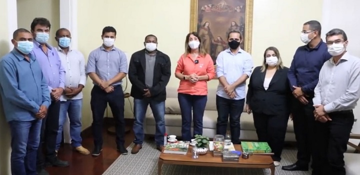 Todos aqueles que fazem parte dos programas sociais da Prefeitura, como o Renda Mínima, PAI, Jovens em Ação, PPD e Agente Mirim, receberão a parcela adicional