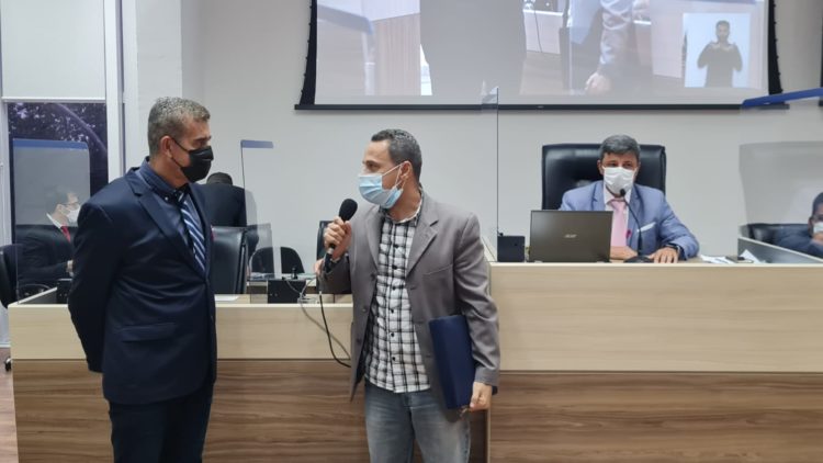Câmara de Macaé-RJ: homenagem ao jornalista Roberto Barbosa do Portal VIU!