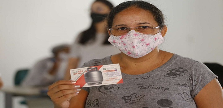 Senado aprovou nesta terça-feira (19), por 76 votos a 1, o projeto de lei que cria um programa social com o objetivo de ajudar famílias de baixa renda a comprar botijões de gás de cozinha