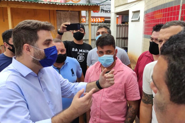 Campos-RJ: Secretário acusado de ter duplo vínculo empregatício