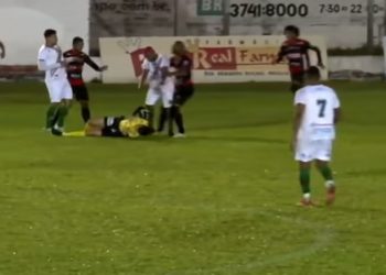 Rodrigo Crivellaro foi agredido com chutes por William Ribeiro, jogador do São Paulo de Rio Grande, em partida na noite de segunda-feira (4), pelo Gauchão da Série A2. Ele teve alta do hospital na manhã desta terça-feira.