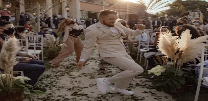 O coreógrafo Gustavo Durso Aleixo, de 32 anos, resolveu entrar na cerimônia de seu próprio casamento dançando “Can’t Stop the Feeling”, do cantor Justin Timberlake, em Betim, na Região Metropolitana de Belo Horizonte.
