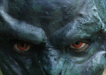 Curupira, integrante de lendas da cultura indígena, foi transformado em um personagem de filme de terror. O trailer e o cartaz do longa ‘Curupira – O Demônio da Floresta’, dirigido por Erlanes Duarte, horrorizou usuários nas redes sociais Twitter e Instagram,