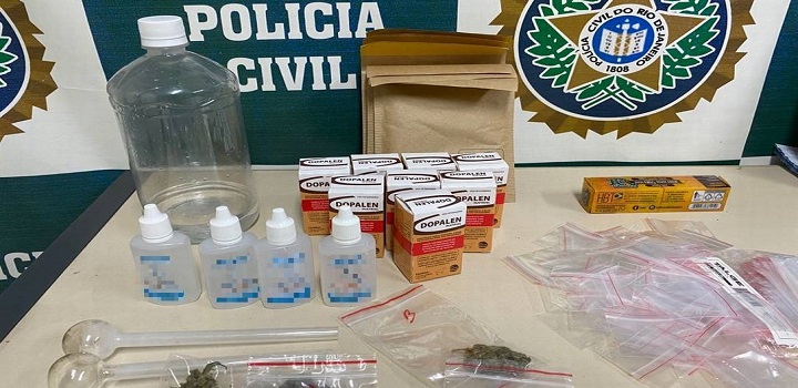 A Polícia Civil prendeu nesta quarta-feira um morador de Copacabana que vendia ecstasy líquido e outros entorpecentes no esquema "disque-droga"
