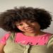 Brasileira tem black power examinado em aeroporto na Itália: “Como se tivesse levado um tapa”