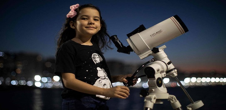 Nicole Oliveira astronoma amadora