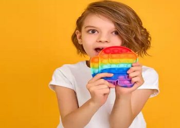 Pop-it: brinquedo vira alvo de conservadores