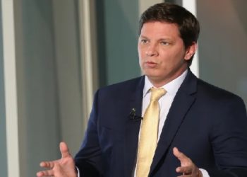 Mario GFrias xinga funcionarios