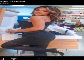 Uma influenciadora de Miami (Flórida, EUA) está sendo duramente criticada nas redes sociais depois de postar uma série de fotos sexy tiradas em frente ao caixão aberto do seu pai, durante o recente velório.