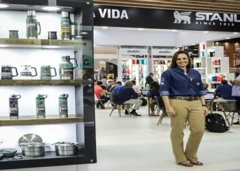 Há mais de 100 anos a marca Stanley produz copos térmicos, mas foi só nos últimos tempos que ela caiu no gosto do brasileiro.