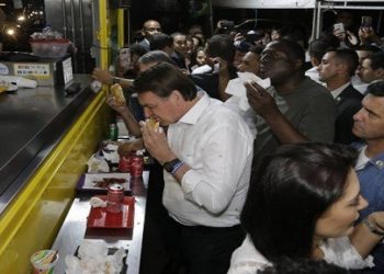 Mulher presa após xingar Bolsonaro