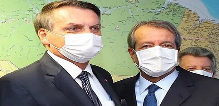 troca de insultos entre Costa Neto e Bolsonaro, incluindo um “VTNC você e seus filhos” escrito pelo líder do PL ao presidente da República.