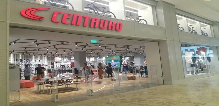 adolescente de 15 anos foi acusado por um funcionário da loja Centauro do Shopping Center Norte (zona norte de São Paulo)