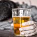 Os pesquisadores descobriram que o número de pessoas que fizeram um transplante do fígado ou entraram para a fila de espera nos Estados Unidos, por conta de hepatite alcoólica, foi 50% maior do que o projetado com base nas tendências pré-pandemia.