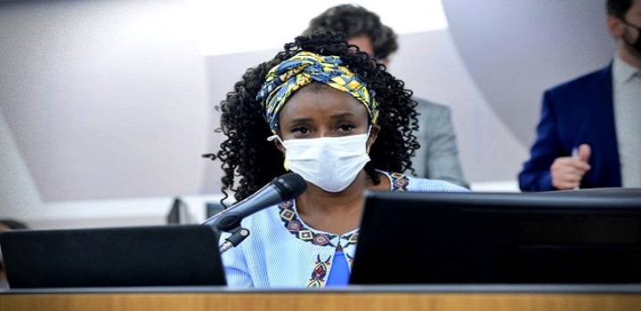 A deputada estadual Andréia de Jesus (PSOL-MG) relatou estar sofrendo ameaças de morte por meio das redes sociais. Presidente da Comissão de Direitos Humanos da Assembleia Legislativa de Minas Gerais, ela fez críticas à ação da polícia em Varginha, que deixou 26 suspeitos mortos