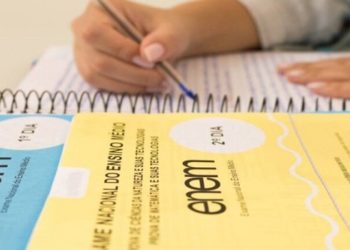 O tema da redação do Enem 2021 foi "invisibilidade e registro civil: garantia de acesso à cidadania no Brasil".