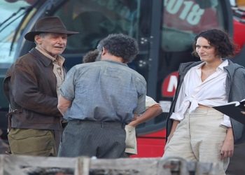 Nic Cupac, que trabalhou em 'Jurassic Park', 'Guardiões da Galáxia', 'Venom: Tempo de Carnificina' e outros blockbusters, ajudava a preparar cena de ação que envolvia perseguição de riquixás
