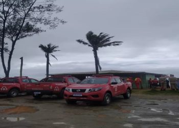 Naufrágio de embarcação em Rio das Ostras