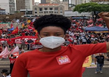 Câmara vai investigar ofensas, que foram proferidas por um grupo bolsonarista antivacina Paolla Miguel procurou autoridades para registrar um boletim de ocorrência sobre o caso