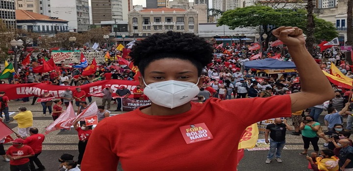 Câmara vai investigar ofensas, que foram proferidas por um grupo bolsonarista antivacina Paolla Miguel procurou autoridades para registrar um boletim de ocorrência sobre o caso
