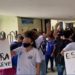 Uma professora de filosofia do colégio estadual Thales de Azevedo, em Salvador (BA), recebeu uma intimação para comparecer à Delegacia de Repressão a Crimes contra a Criança e o Adolescente (Dercca)