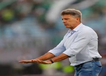Renato Gaúcho não é mais o técnico do Flamengo. A decisão foi tomada pela diretoria nesta segunda-feira, após conversa com o treinador.