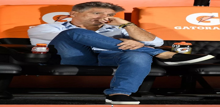 Renato Gaúcho não é mais o técnico do Fluminense. Ele pediu demissão após a eliminação na Sul-Americana e deixa o clube com 57% de aproveitamento. Marcão assume como interino.