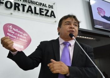 Ronivaldo Maia (PT) discutiu com mulher dentro de automóvel. A vítima fugiu do carro e foi atropelada pelo parlamentar