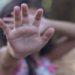 Suspeito de 24 anos foi preso por guardas municipais na cidade de Dourados; ele afirmou que mantinha um relacionamento com a menina