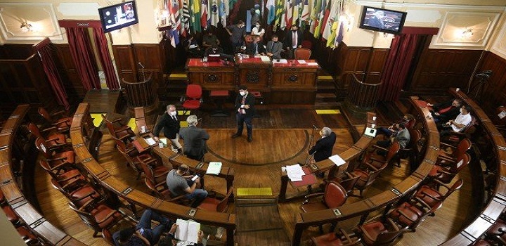 Niterói rejeita vagas para trans em concursos