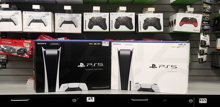 Aqueles que planejavam comprar no natal um Playstation 5, o videogame de última geração da Sony, estão frustrados pela falta do produto nos estoques de grandes varejistas.