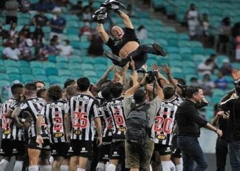 Atlético-MG vence Bahia e volta a ser campeão brasileiro após 50 anos