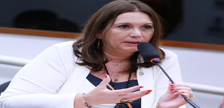 Um grupo de cinco deputados federais governistas apresentou projeto de decreto legislativo para invalidar resolução da Anvisa (Agência Nacional de Vigilância Sanitária) que aprovou a ampliação do uso de vacina contra Covid-19 em crianças de 5 a 11 anos.