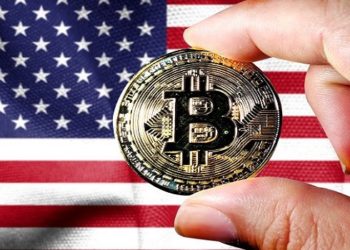 O colunista da Forbes Billy Bambrough, acredita que 2022 pode ser o ano em que os EUA vão “abraçar as criptomoedas” com bastante positividade para o Ethereum e o Bitcoin.