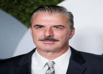 Estrelas de 'Sex and the City' quebram silêncio sobre acusações de estupro contra Chris Noth Sarah Jessica Parker, Kristin Davis e Cynthia Nixon divulgaram nota em suas redes em apoio às mulheres que acusaram o ator.