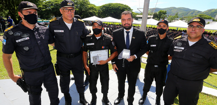 Formação da SOLDADOS DA Polícia MilTAR DO RJ